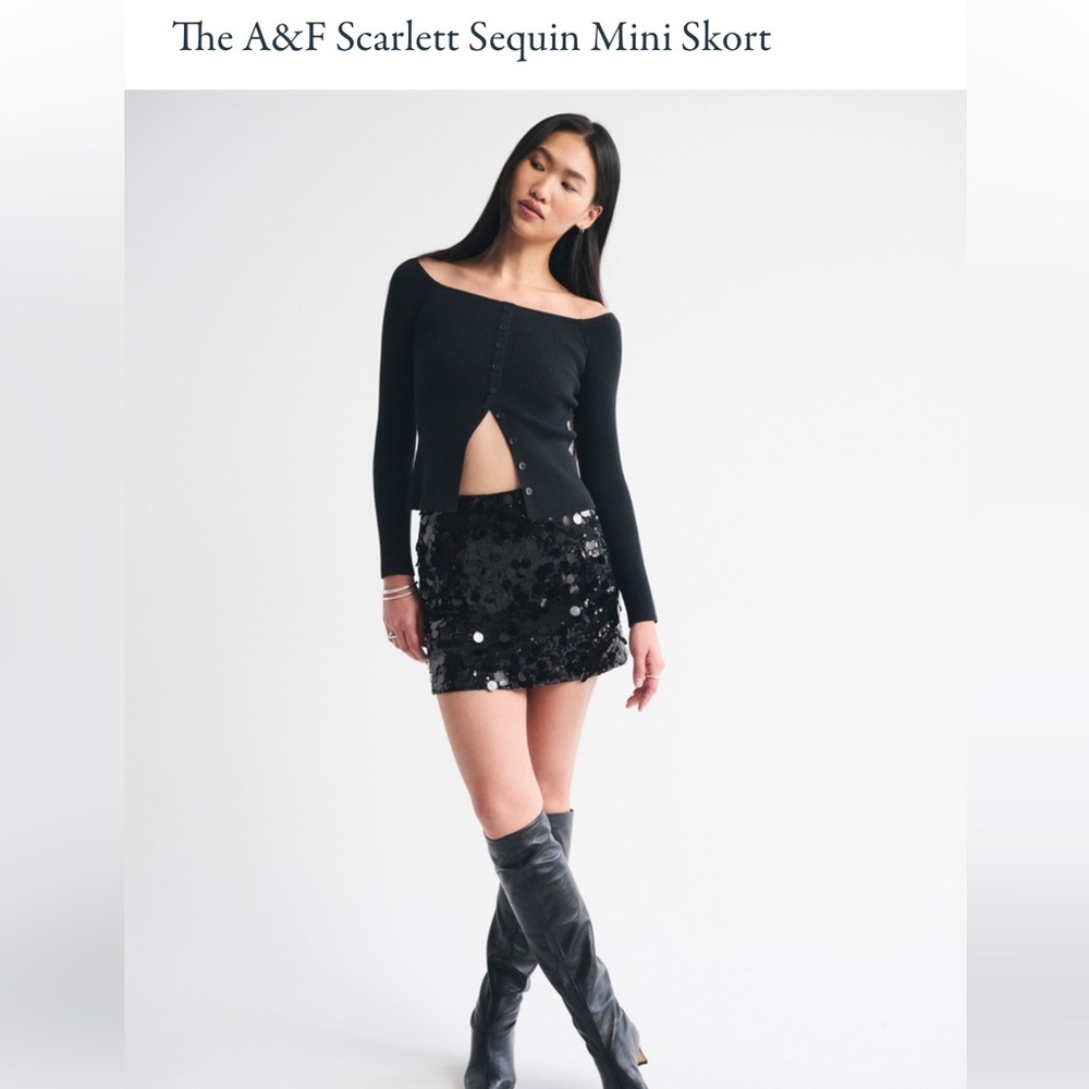 The A&F Scarlett Sequin mini skort size large in black